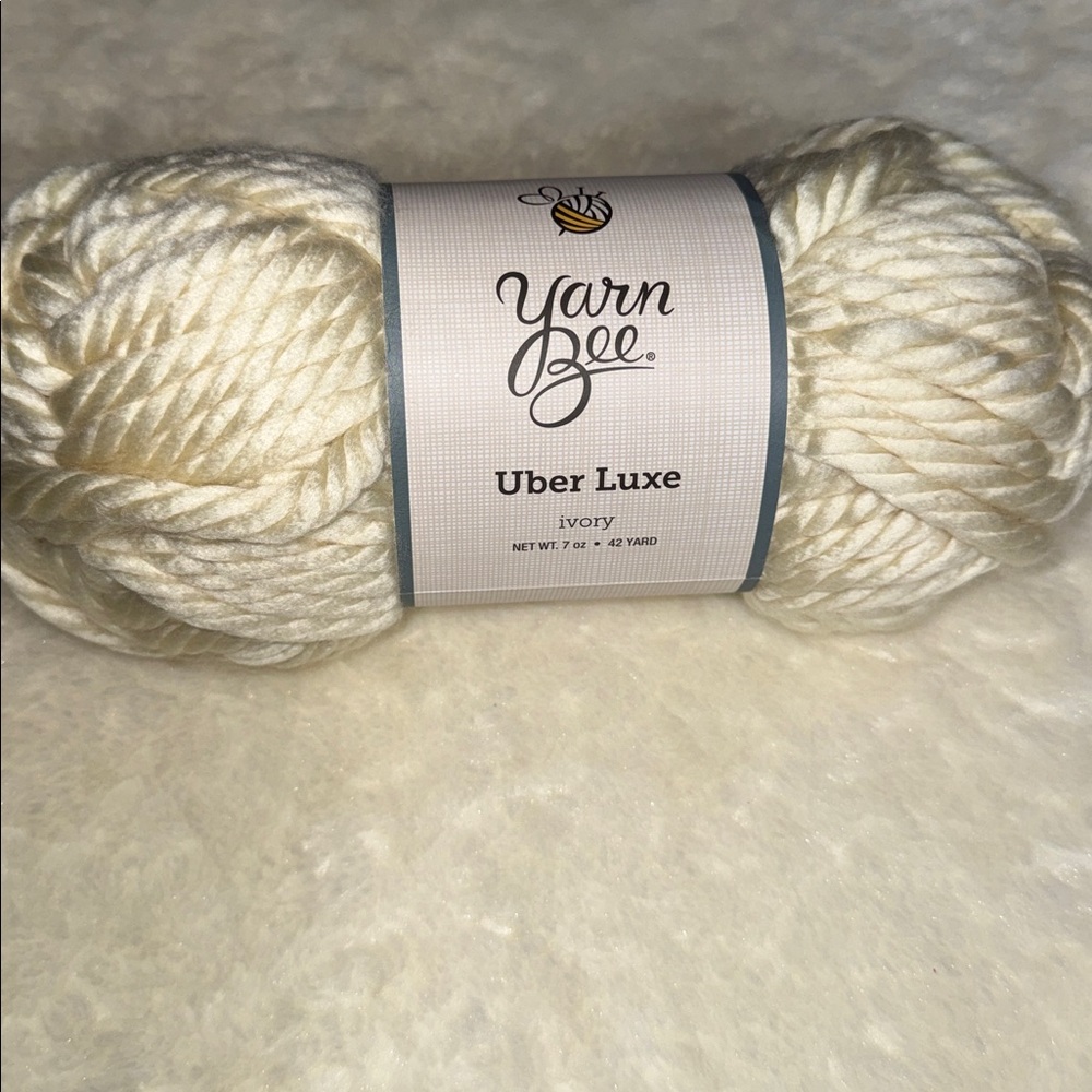 Lovely !! Yarn Bee Uber Luxe in color Ivory,Super Bulky